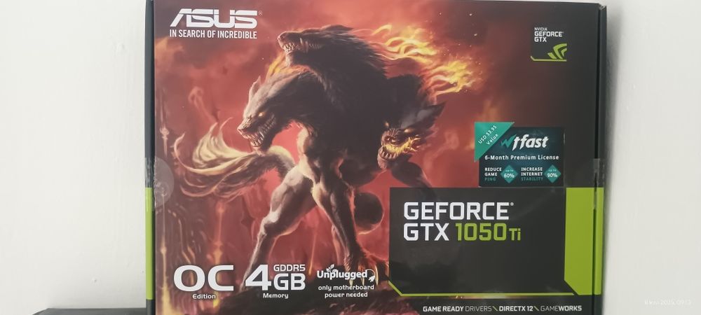 Komputer Stacjonarny, Monitor 22", klawiatura podświetlana, mysz, pad