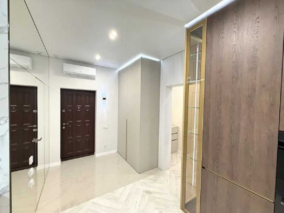 Продам 2 комнатную квартиру, новый дом, жк 63-я Жемчужина, ул. Краснова.