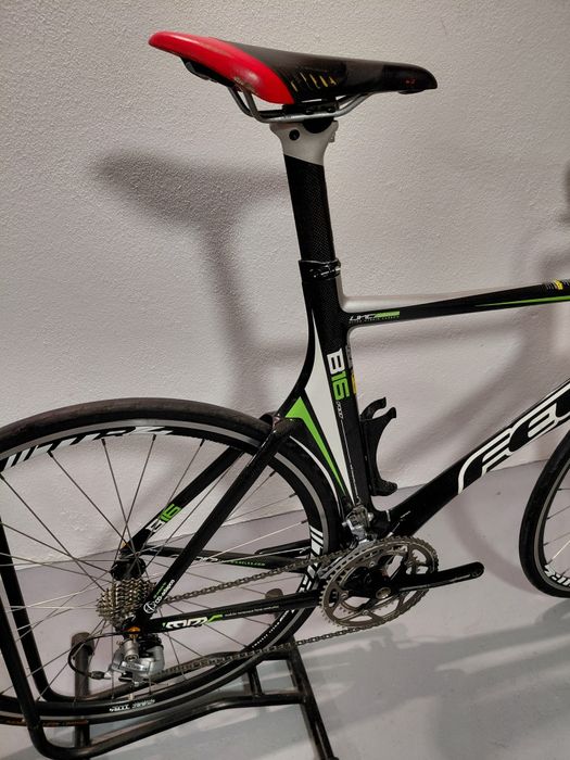 Bicicleta de triatlo / contrarelógio/ estrada Felt B16