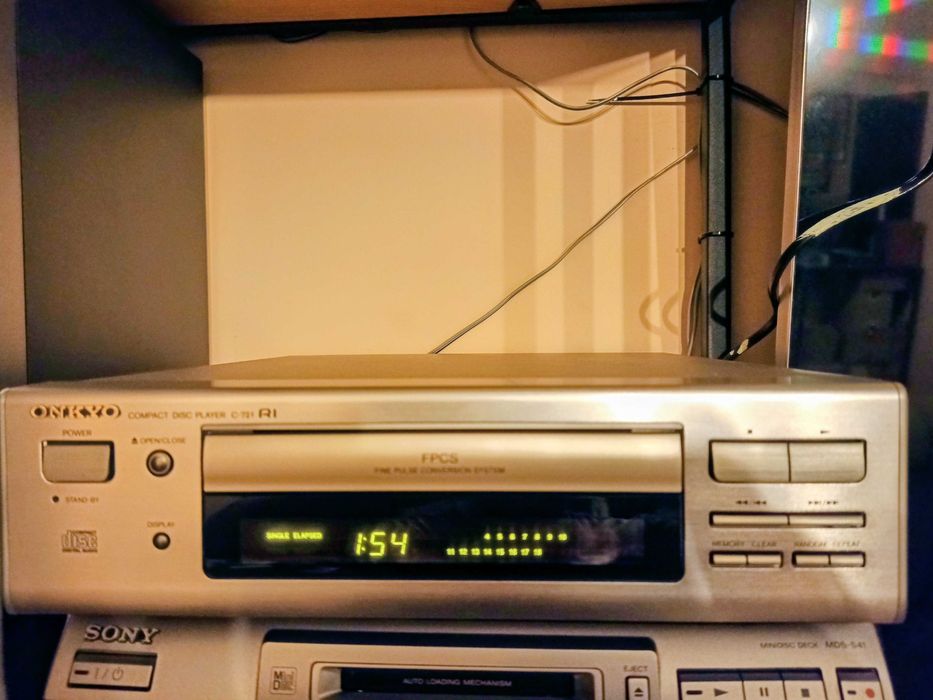 CD програвач Onkyo C-721