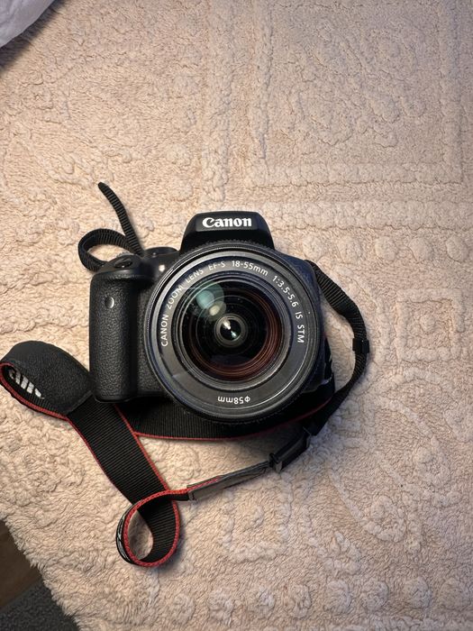 Câmera Canon EOS 750D