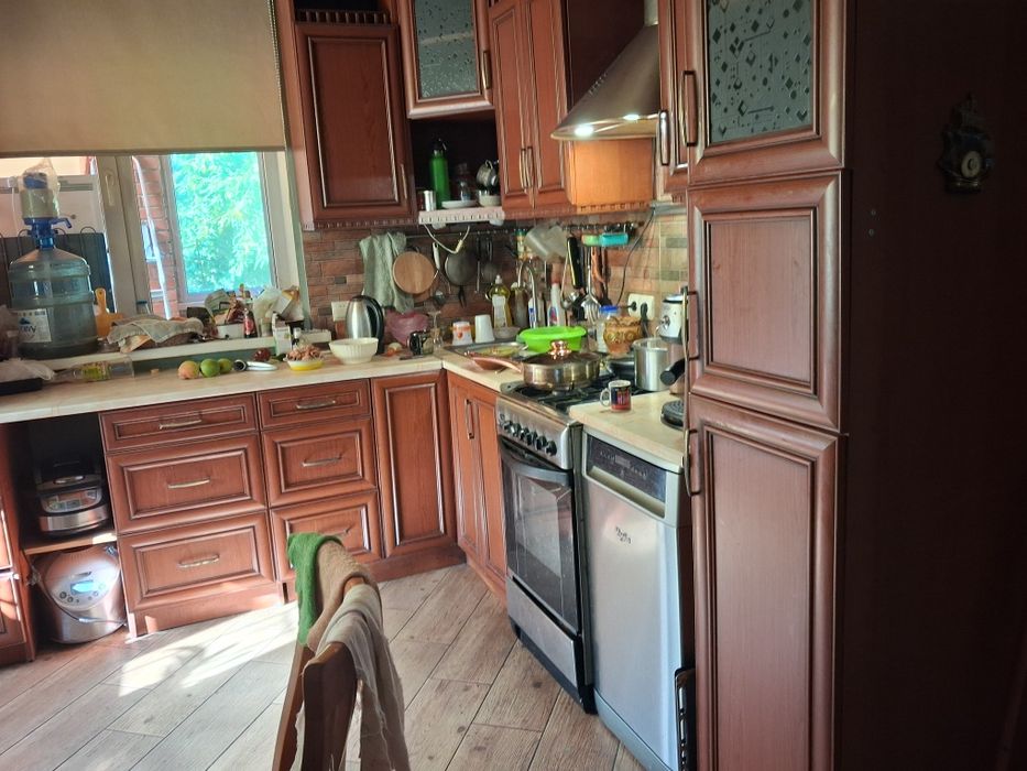 Продам свій 2повеерхови житловй  будинок у Вишгороді