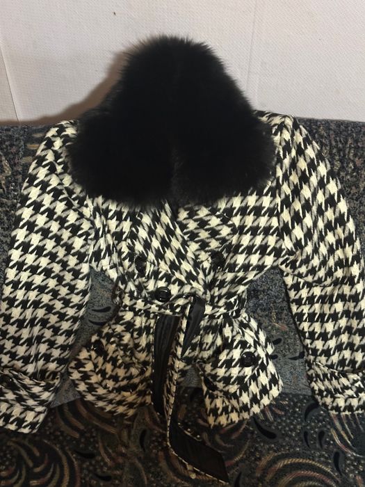 Продам полу пальто,піджак Max Mara р 46-48