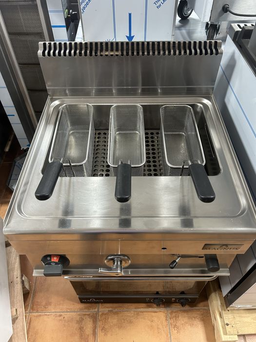 Cozedor de pasta a gás 25 l, bancada