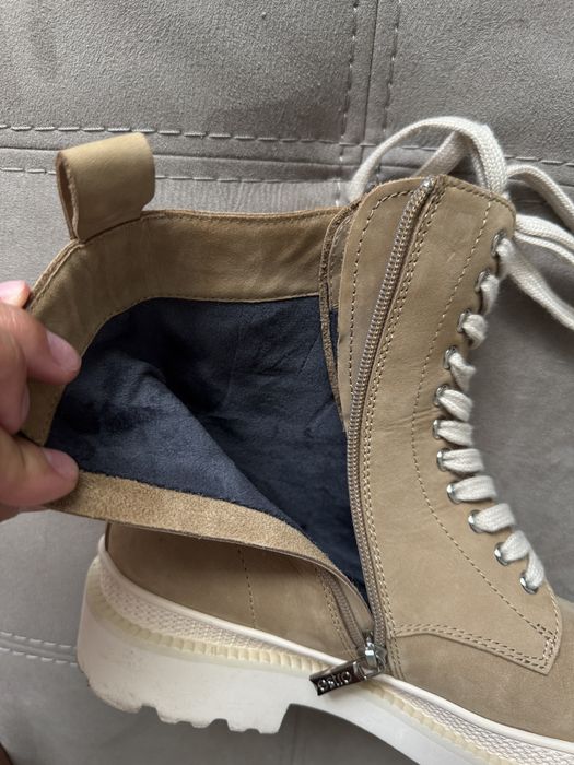 Estro черевики як нові!