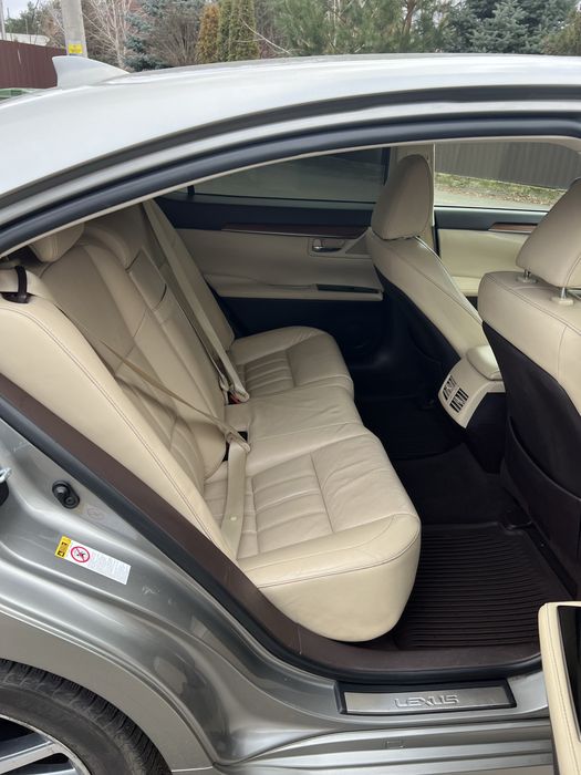 Аренда lexus es 300h 2017гибрид