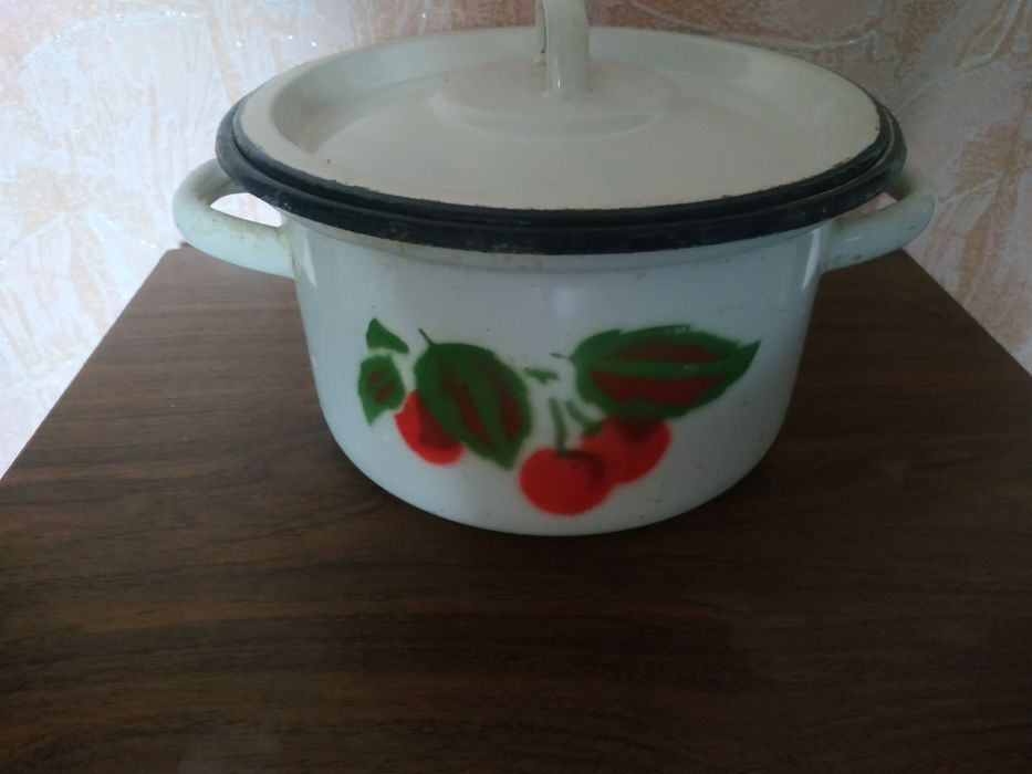 Контейнер пищевой.Кастрюля 2.5 л.Ведра оцинкованные