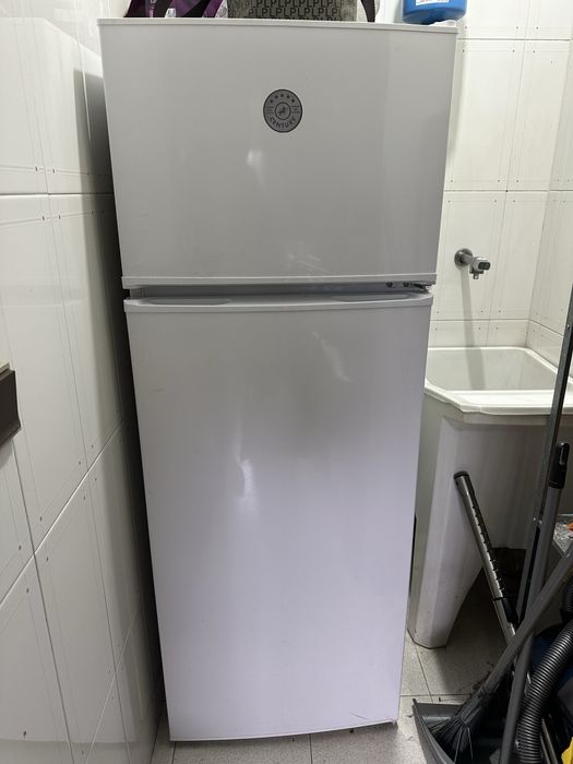 Feigorifico Combinado Century
