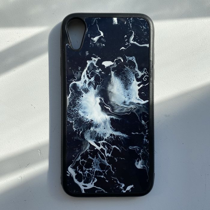 Чохли на Iphone XR