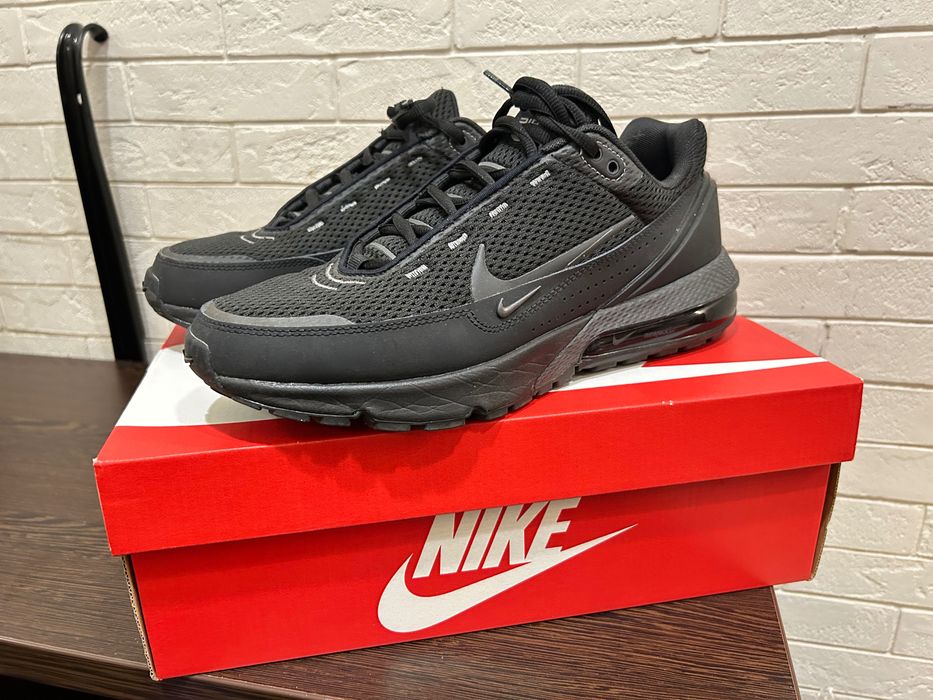 Продам Чоловічі кросівки NIKE AIR MAX PULSE