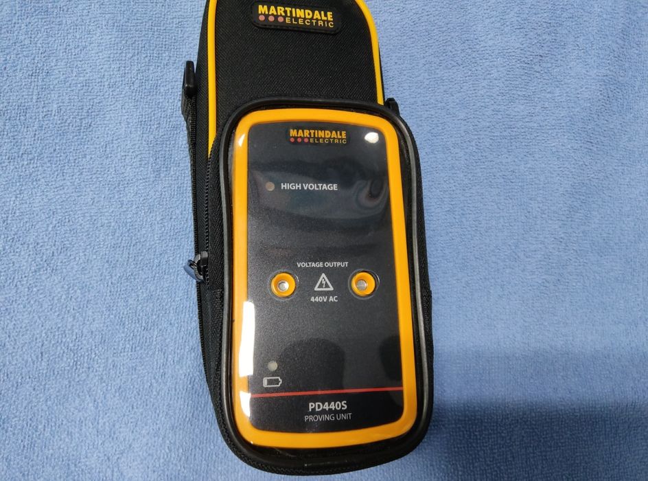 Тестер напряжения Martindale VI13800 и испытательный блок PD440S