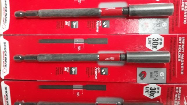 Milwaukee магнітний бітотримачі.