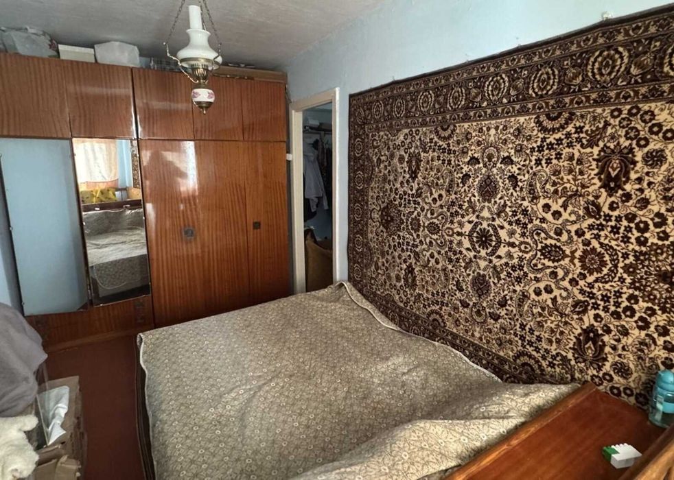 Продається двокімнатна квартира в самому центрі Гнівані