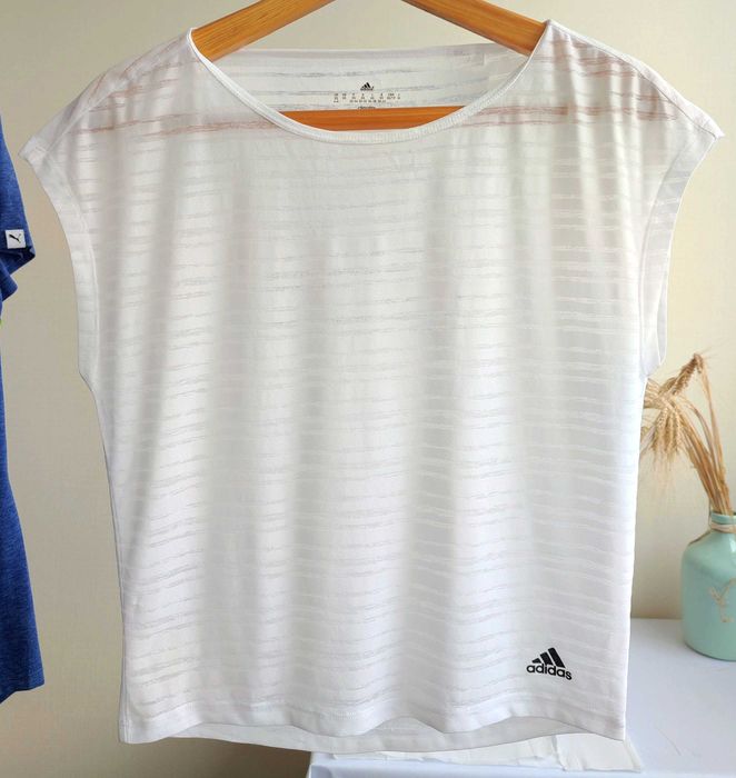 Жіноча футболка Adidas