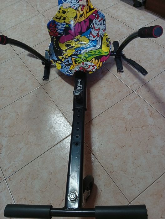 Hoverboard com kart e capacete
