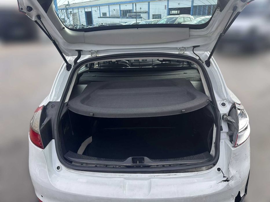 Renault Mégane 1.5 DCI Van de 2010 Salvado