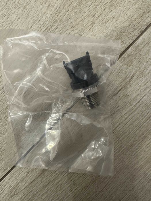 Датчик давления топлива для рейки Bosch 0281006364