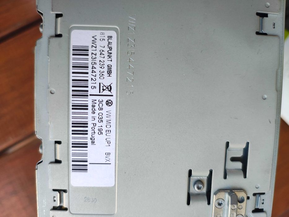 Volkswagen Passat B6 radionawigacja AUX