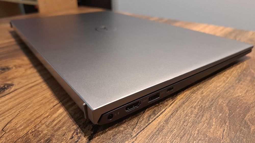 laptop Dell Vostro 5510 i7 / 32 /512
