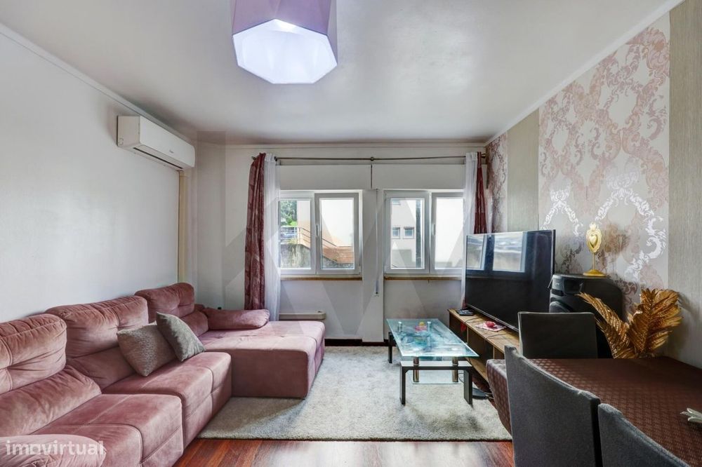 Apartamento T2 em Alverca com Ar Condicionado – Pronto a Habitar
