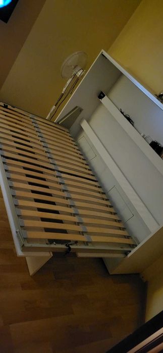 Łóżko chowane wysoki połysk stan bardzo dobry !