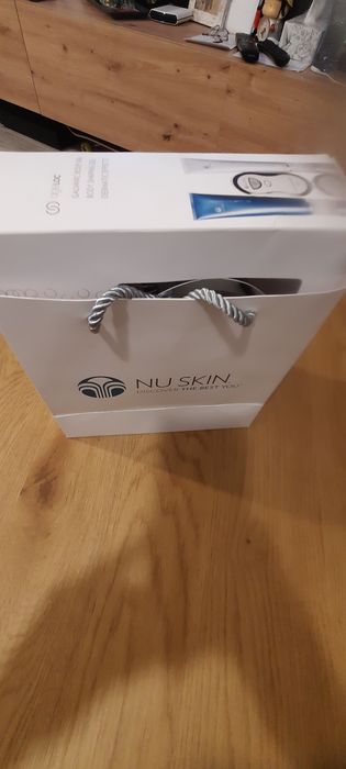 NU SKIN ageoLOC Galvanic SPA body