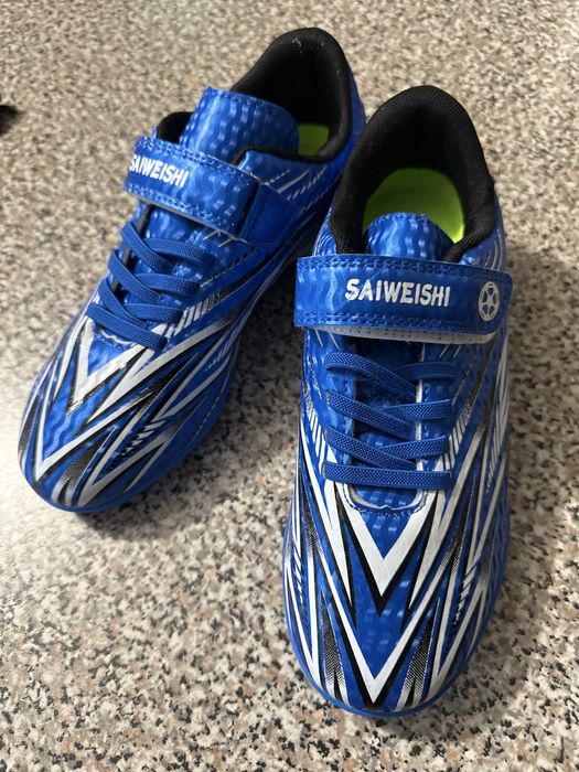 Buty sportowe, turfy r.36.