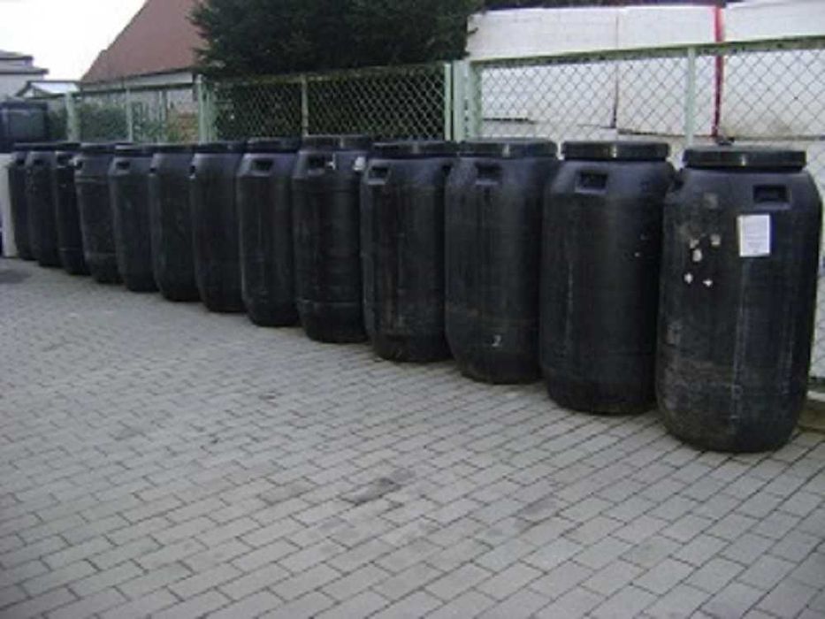 sprzedam beczki plastikowe na pomosty 200-litrow -kolor-niebieski-95zl