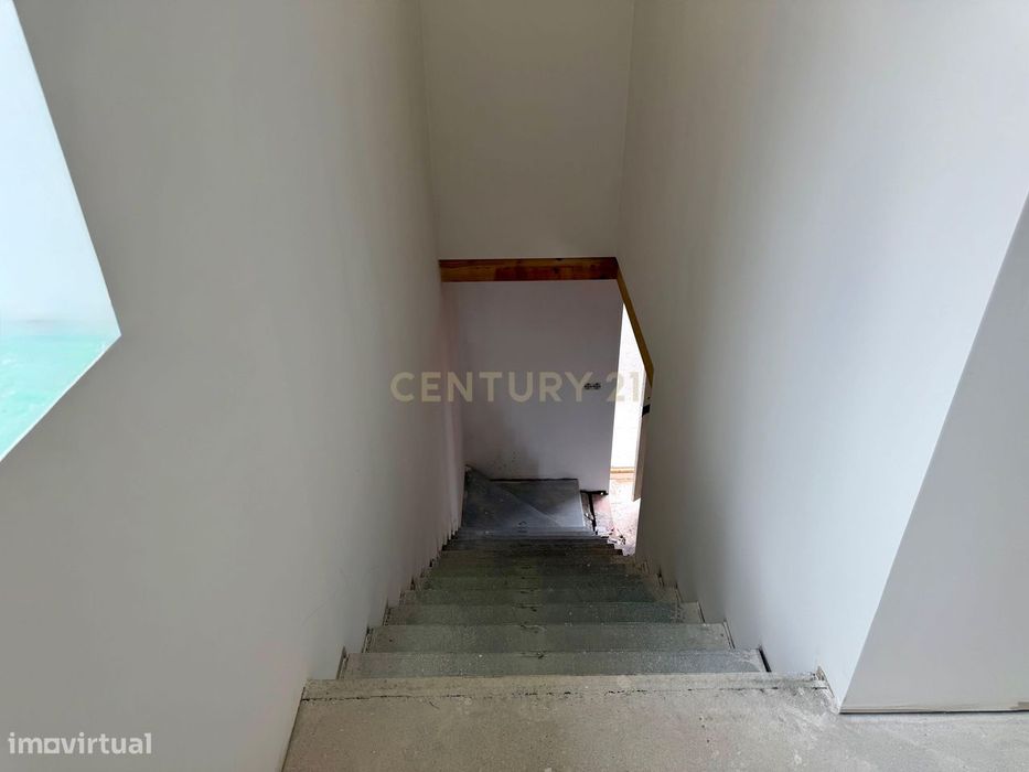 Moradia T3 totalmente remodelada | Lote 1.933m² | Alhadas, Figueira da