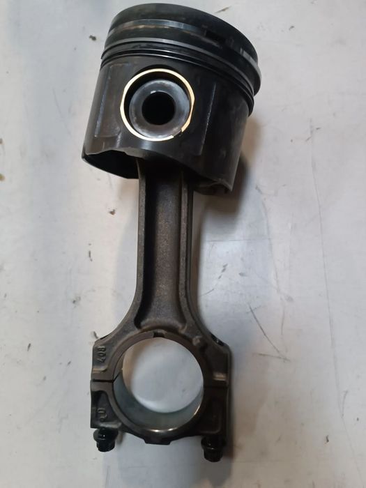 Piston - BMW E46 320D  ( 150CV )