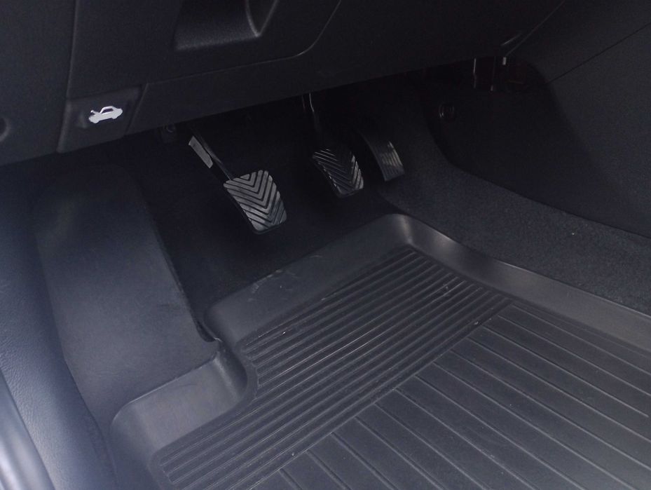 Отличный HYUNDAI Accent 1.4 газ/бензин 2012 года