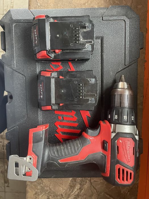 Шуруповерт Milwaukee M18 BDD