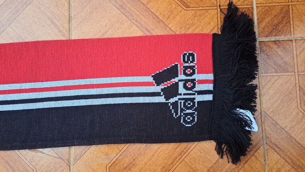 Cachecol duplo do AC Milan