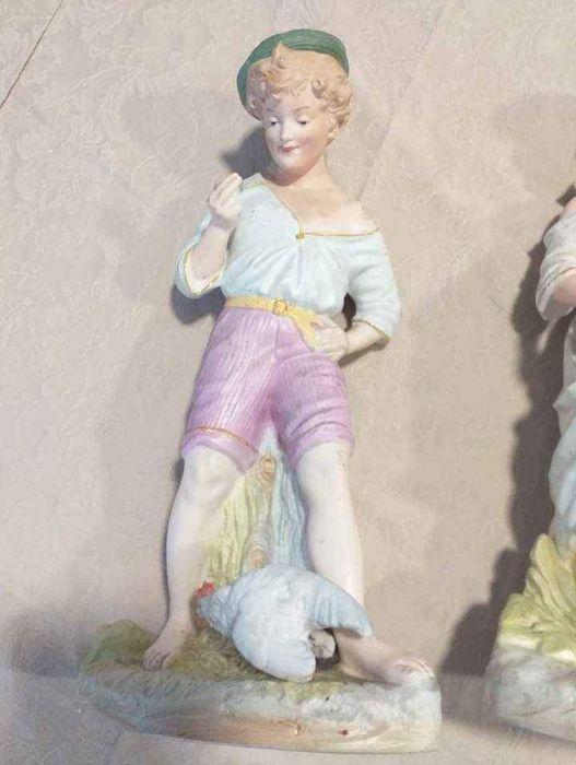 Casal de meninos em bisquit, início séc XX