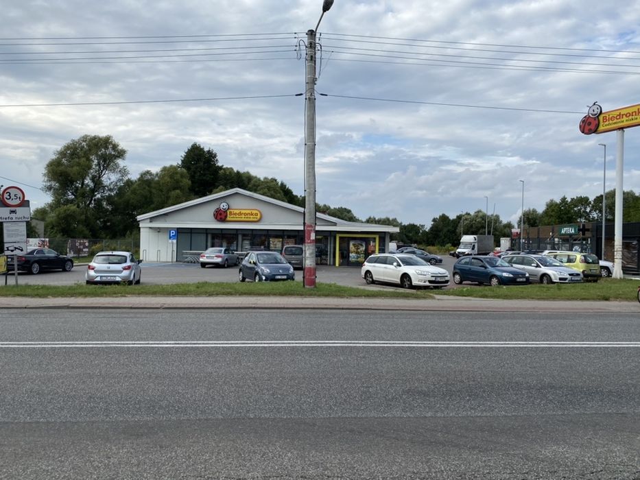 Wynajmę plac obok biedronki 10mkw do 2000 mkw handel , sklep , automat