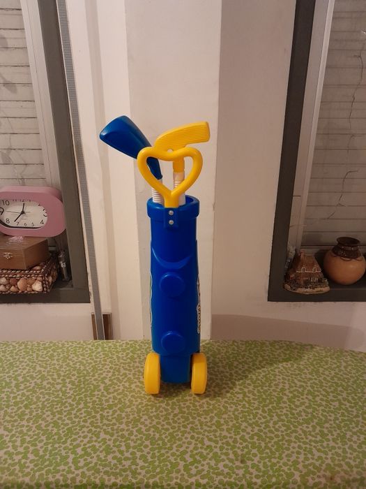 Vendo Conjunto Mini Golfe para Criança muito bonito como novo