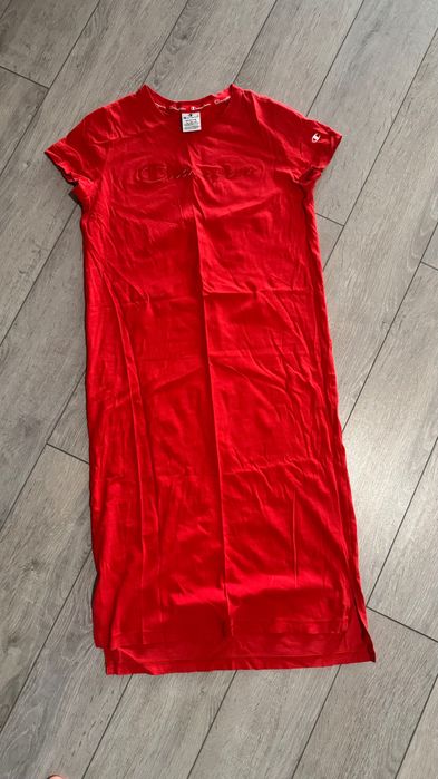 Сукня спортивна червона champion довжина міді , розмір М