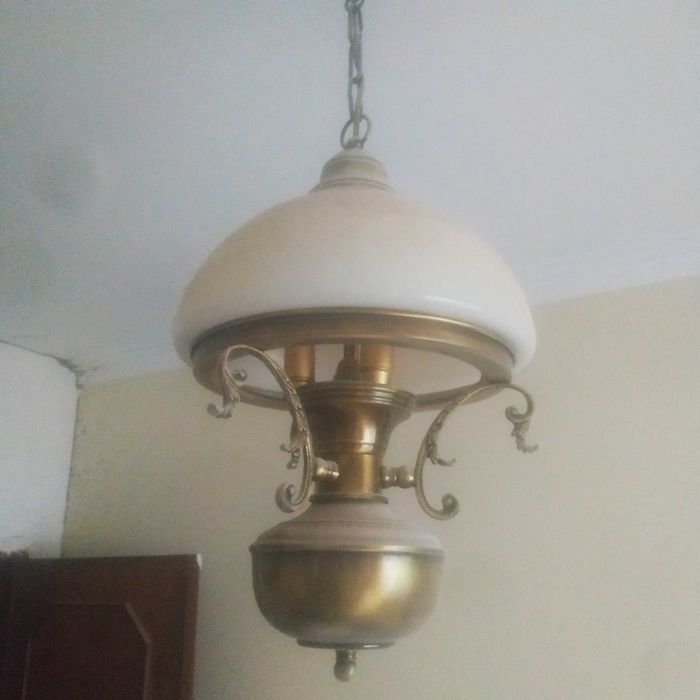 Candeeiro latão abajur branco com 3 bocais para lâmpadas
