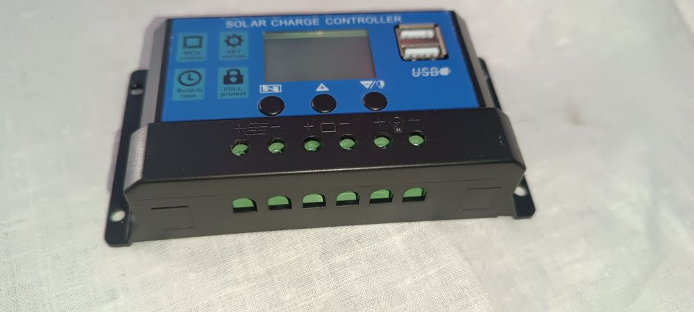 Контролер для сонячних панелей