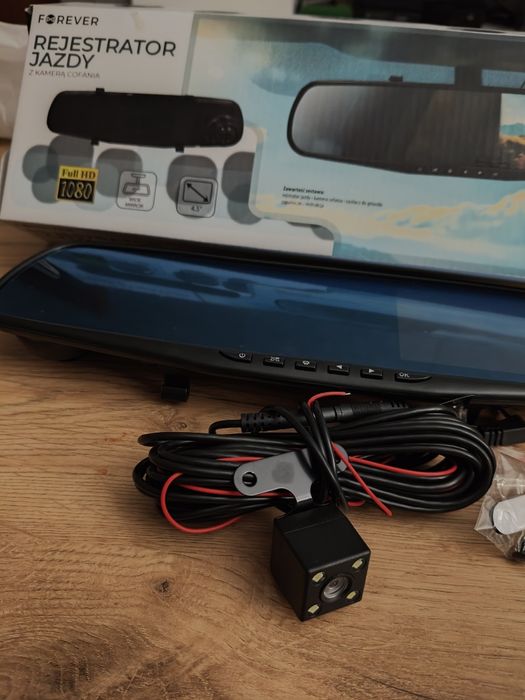 Wideorejestrator z kamerą cofania Forever