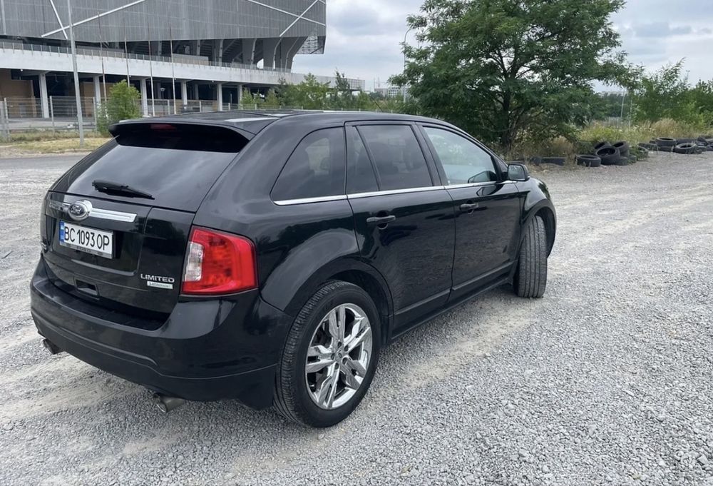 Ford Edge автомобіль