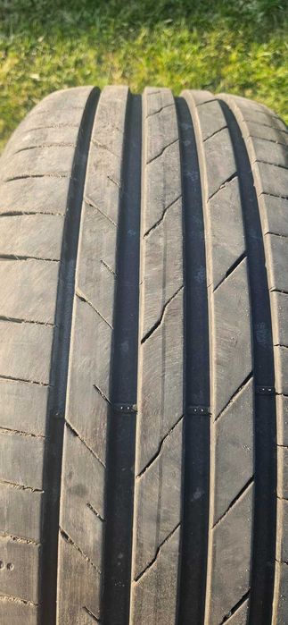 Opony Hankook 4szt, letnie.  Prawie nowe 235x55x18