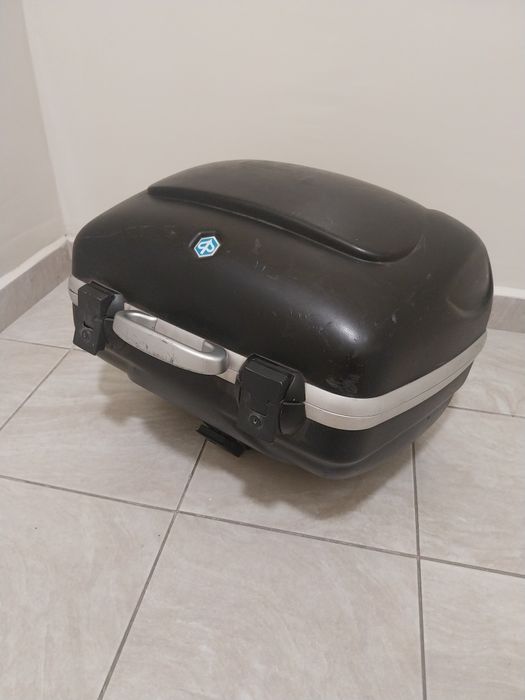 Sprzedam kufer motocyklowy