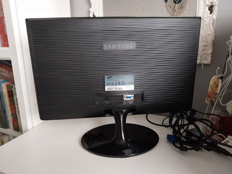 Monitor Samsung S22A300N 22'' LED FULL HD VGA