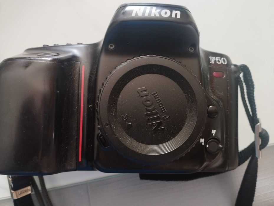 Nikon f-50 super lustrzanka analogowa