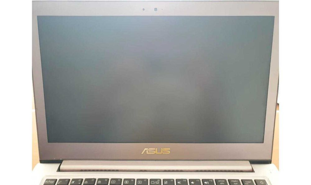 Portátil ASUS UX303L funcional com carregador