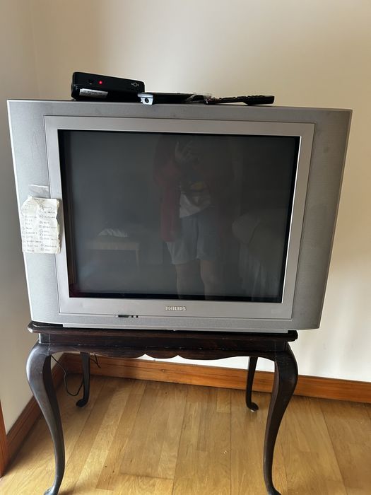 TV Philips otimo estado
