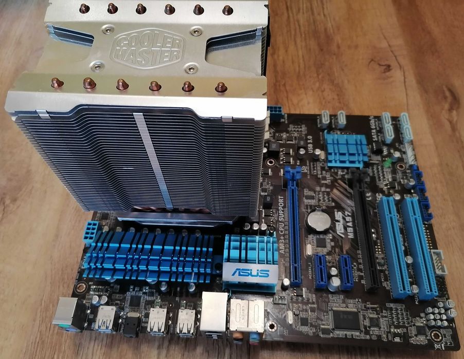 материнська плата ASUS M5A97 rev 1.02 + оперативка ddr3 16gb