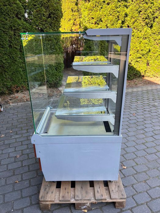 Witryna chłodnicza cukiernicza ES SYSTEM K LCC CARINA