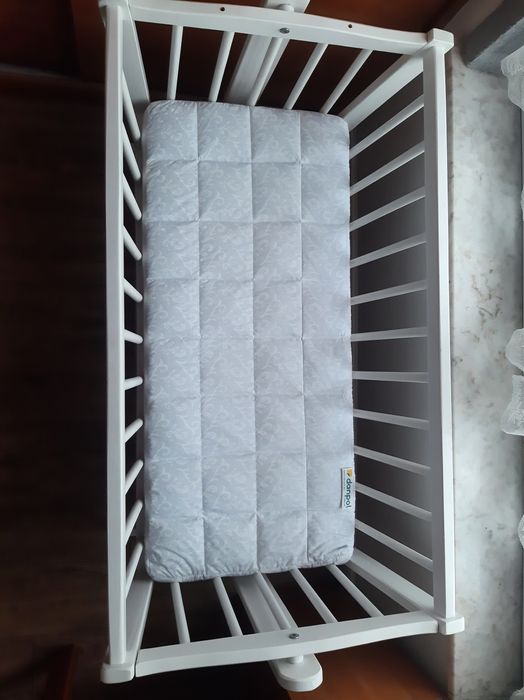 Kołyska z materacem